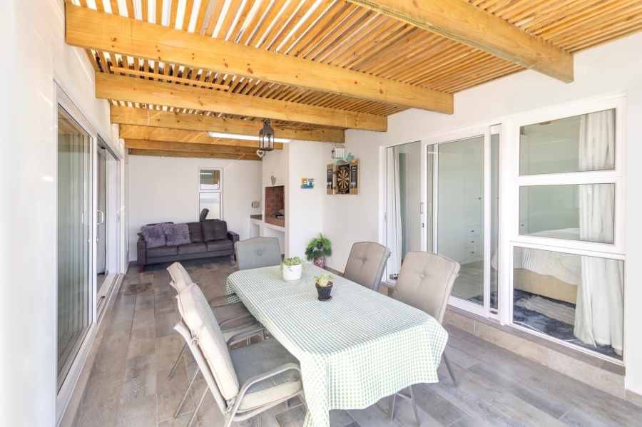 4 Bedroom Property for Sale in Shelley Point Western Cape